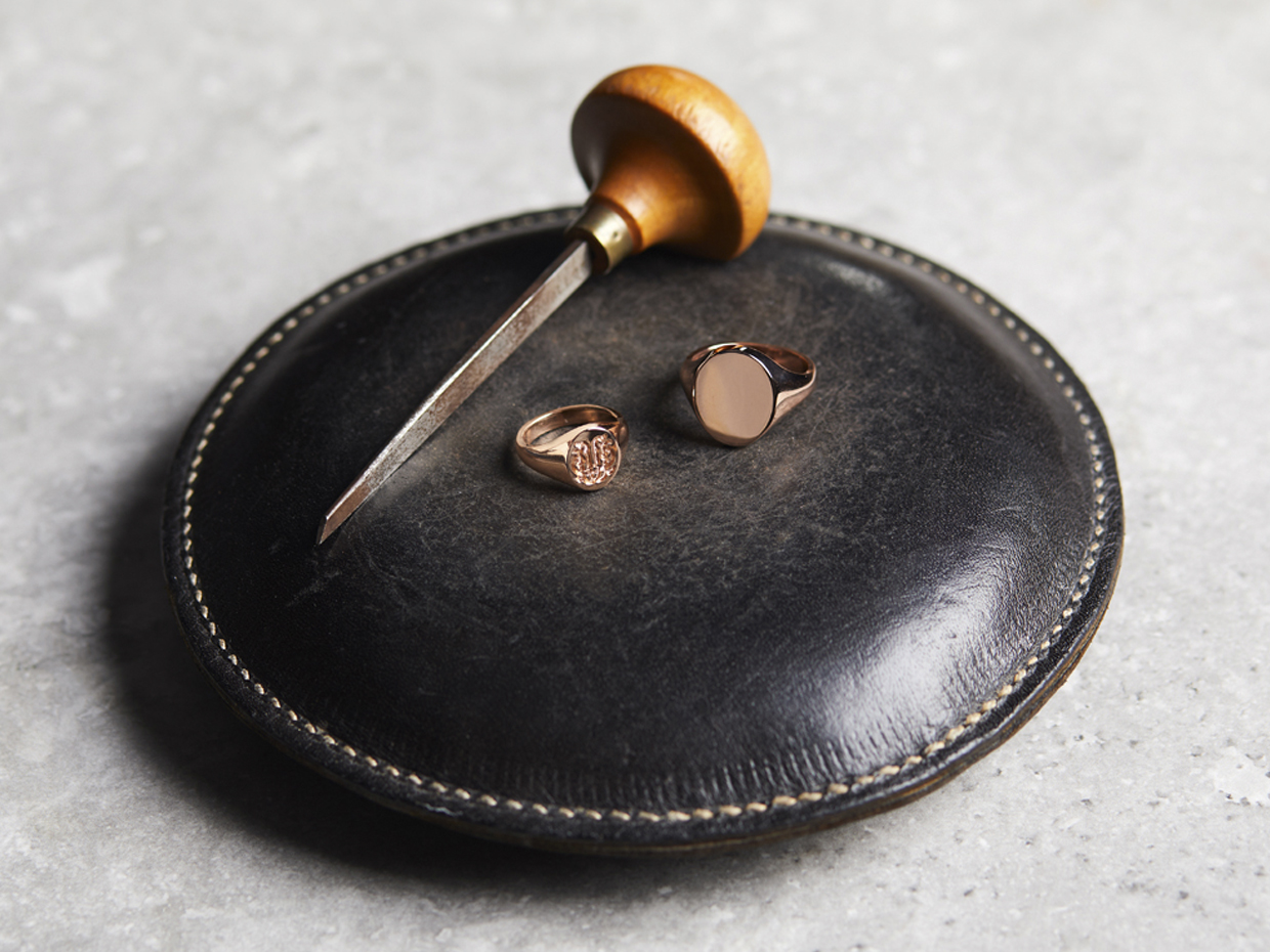How To Choose Your Signet Ring Metal